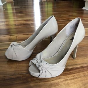 Nude Fioni High Heels size 7.5